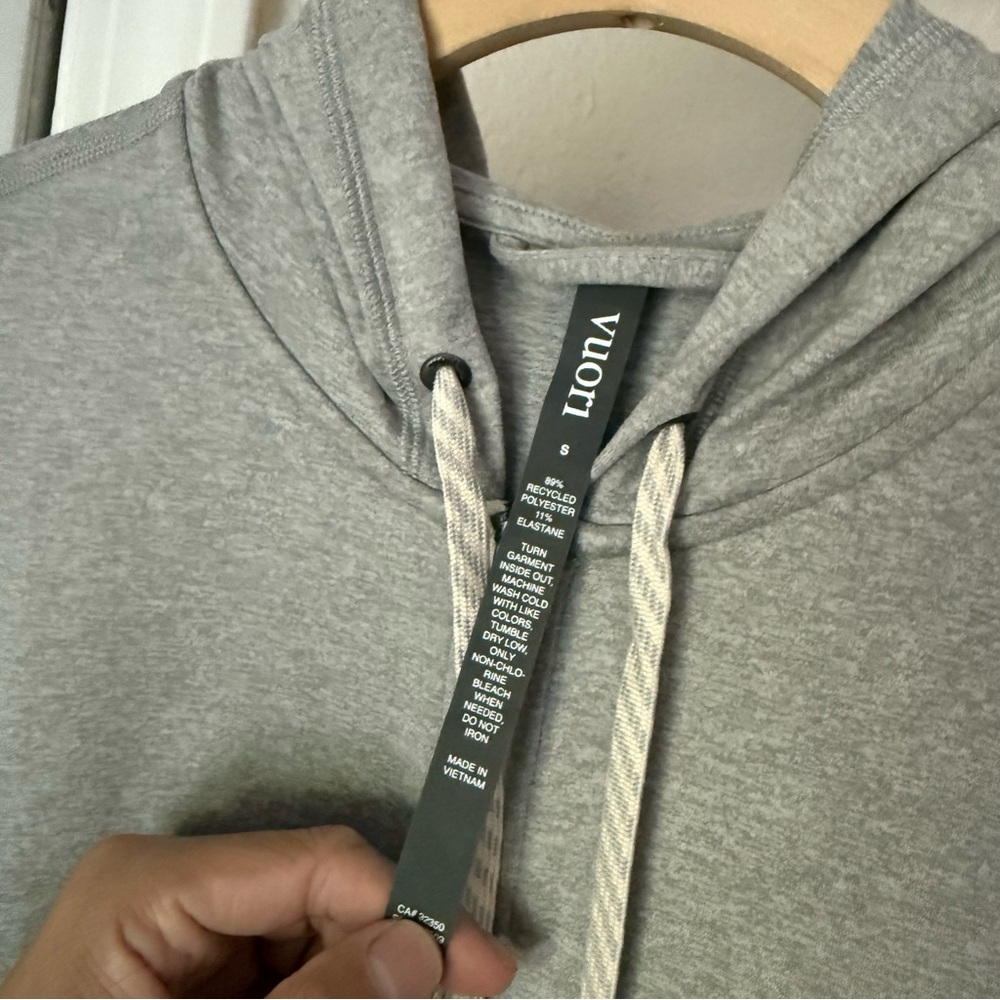 VUORI heather grey athletic knit long sleeve full zip hoodie sweater - Picture 7 of 7